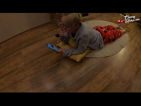 ❤️ ಕ್ರೇಜಿ ಬ್ಲಾಂಡ್ ಹೀರುವ ದೊಡ್ಡ ಡಿಕ್ ಹೀರುವುದು ಮತ್ತು ಅದರ ಮೇಲೆ ಬೌನ್ಸ್ ಮಾಡುವುದು - ಗುದ ಸಂಭೋಗ ❤ ಗುದದ ವೀಡಿಯೋ ನಮ್ಮಲ್ಲಿ ❌️